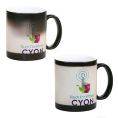 변색 검정 머그