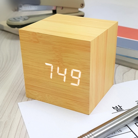 알파 대나무 LED 탁상시계 #2