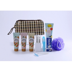 LG생활건강 아르간 여행용세트 119호, 린스, 바디, 페리오 치약20g, 미니칫솔, 비누 , 비누 곽, 면도기. 비타민 C 핸드크림, 버버리 가방, 면도기, 과일나라 핸드크림80g