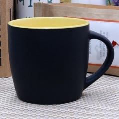 테라 무광 블랙인 옐로 매직 머그컵