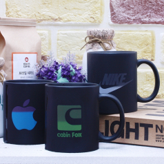 뉴 매직 변색 직선 무광 매트 블랙 베이직 머그