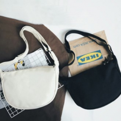 끈 조절 반달 에코 크로스백