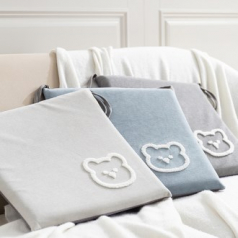 메모리폼 미끄럼 방지 사각 학생 사무실 캐릭터 방석 귀여운 곰 40*40