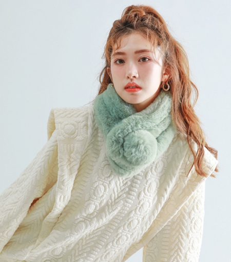 아워리빙 방울방울 목도리, 겨울 털목도리, 쁘띠 머플러, 스카프 목도리, 페이크퍼 목도리 #2