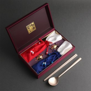 오복 장수 방짜유기 2인수저세트 (거북받침, 청홍수저집)