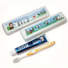 크리오 초극세모 칫솔+치약 휴대용 양치세트