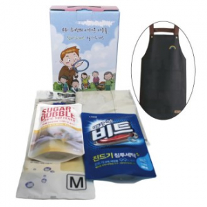 어려운이웃(케이스변경) + 방수 앞치마 + 고무장갑 + 비트 액체세제 + 수가버블 섬유유연제 4종