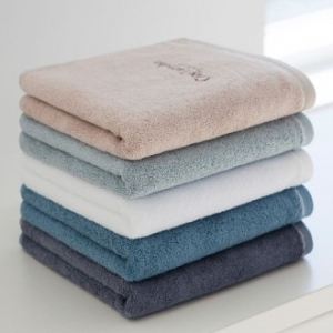 기라로쉬 클래시 뱀부타올 (180g)