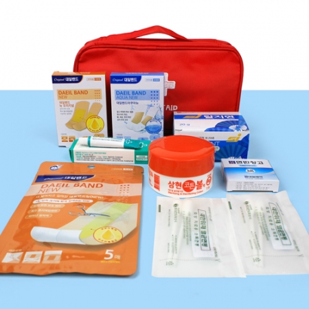 대일밴드 프리미엄 기획 24매 (뉴오리지널+아쿠아뉴) + 대일밴드 특대형 5매 + 닥터스킨연고 + 코튼볼소독제 + 반창고 + 탈지면 + 면봉 + 구급파우치 #2