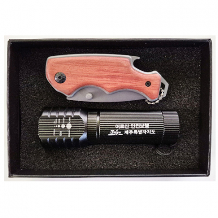 AQ 줌인후레쉬+우드나이프 #2