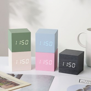 웰세스 W1293 큐브탁상시계 LED 디지털