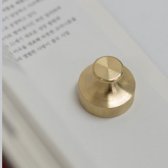 황동 손잡이형 문진