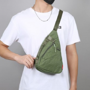 (Blossom) 그래프 체크패턴 경량 슬링백 1P