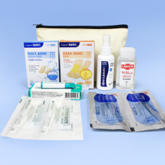 대일밴드 프리미엄 기획 24매 + 손소독제 + 닥터스킨연고 + 알콜스틱스왑 + 면봉 + 소독용에탄올