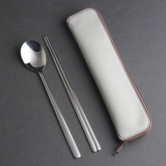 어른수저와 휴대용수저집 시산제기념품 도시락수저